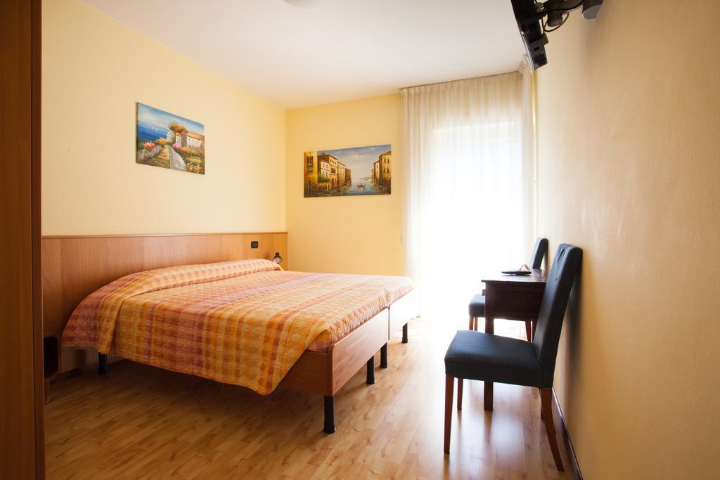 Hotel Vezzano Zimmer foto